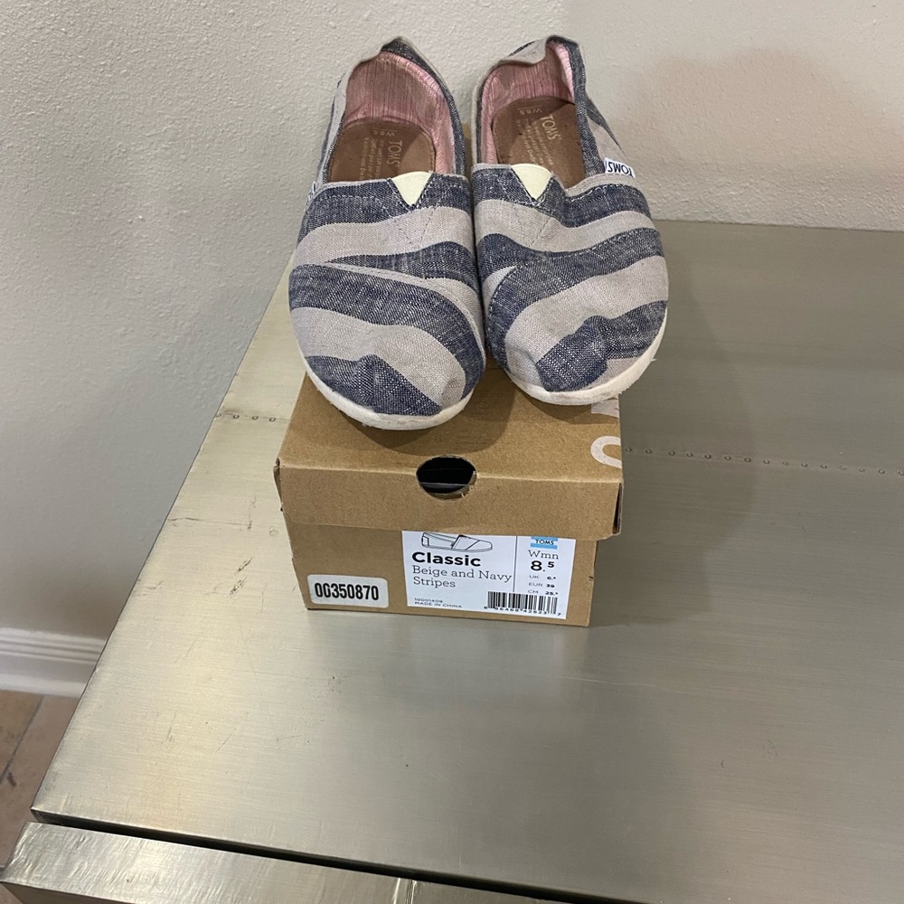 Toms striped shoes - Picture 3 of 8